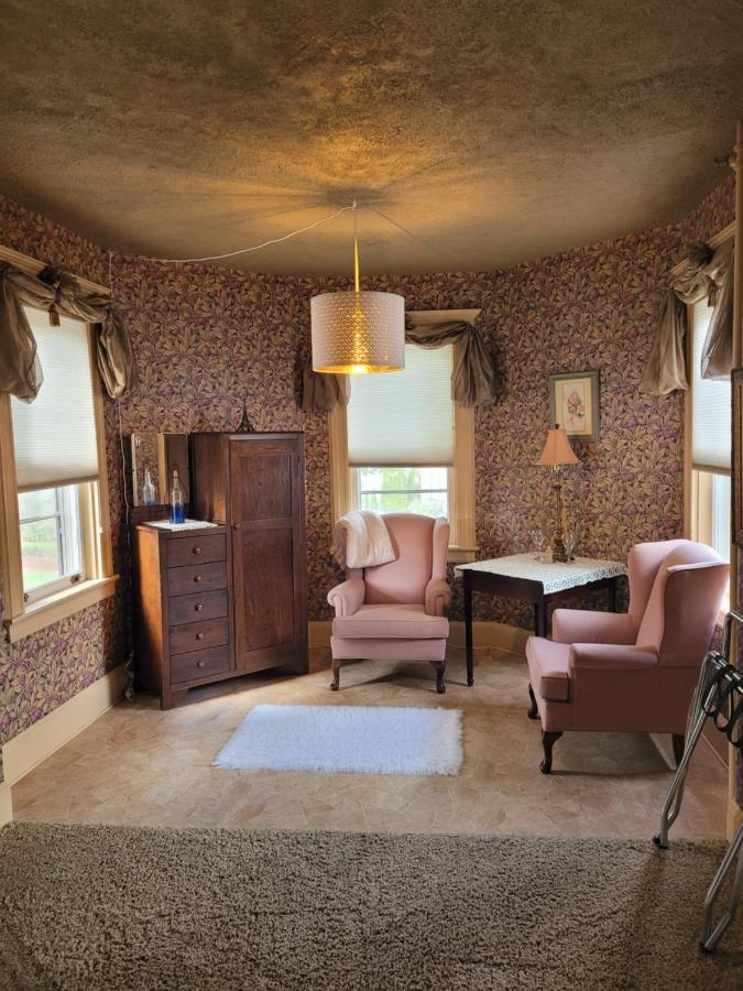 غانانوكي Ruby Manor Bed & Breakfast المظهر الخارجي الصورة